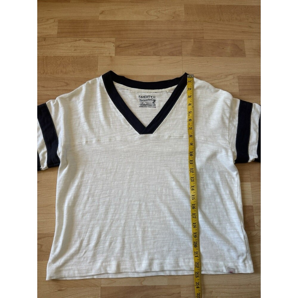 NWOT Faherty  Slub Varsity V Neck Tee Size Medium Striped Organic Cotton - Picture 9 of 13